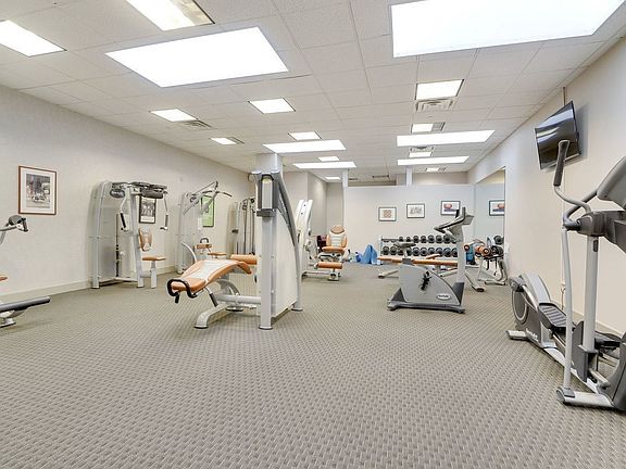 2nd image of 756 Myrtle Ave APT 3A
