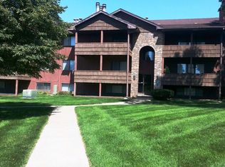 5530 Grover St APT 706, Omaha, NE 68106