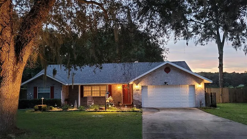 3 bed, 2.0 bath, 1646 sqft, $2,400 — Photo 2