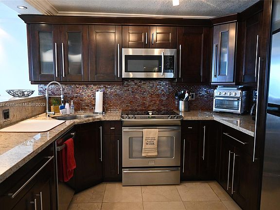 3rd image of 401 Ocean Dr APT 1126