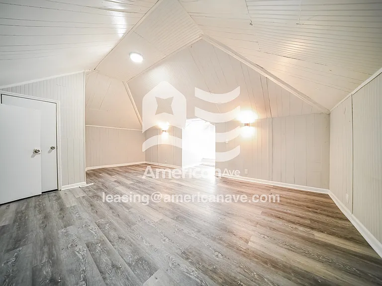 154285_009_wm_-_bedroom_13481115.jpg