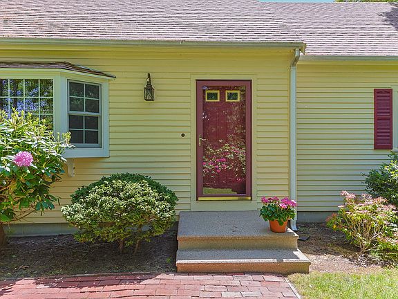 5th image of 149 Island View Lane