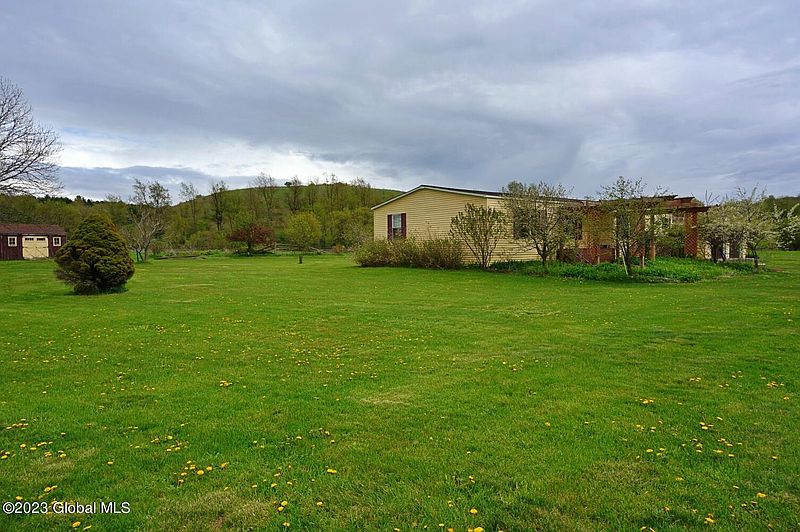 3rd image of 296 Skellie Road