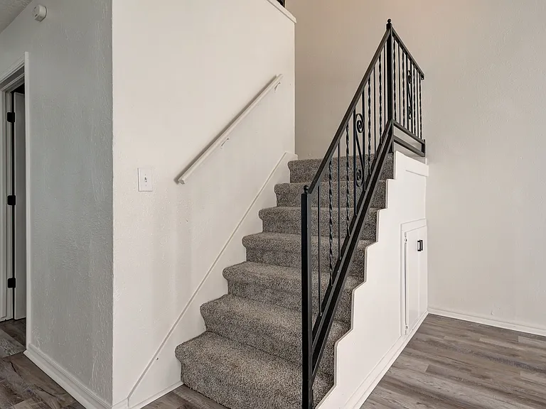 727 Vicksburg Ave — Photo 31