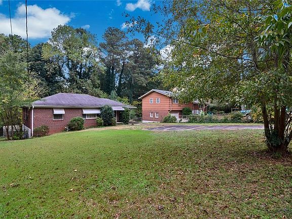 4th image of 686 Oak Hill Cir