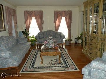 2nd image of 5 Summer Lake Ct