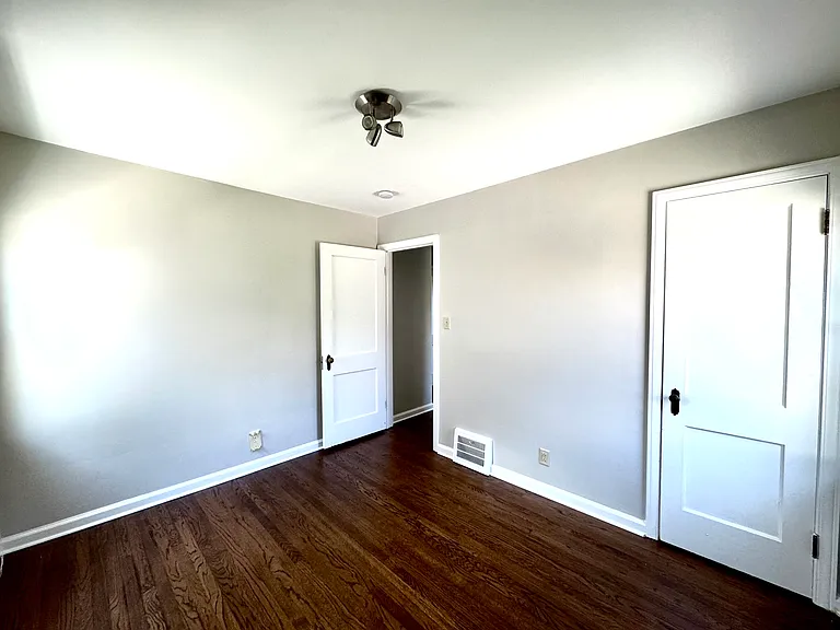 22424 Nowlin St — Photo 6