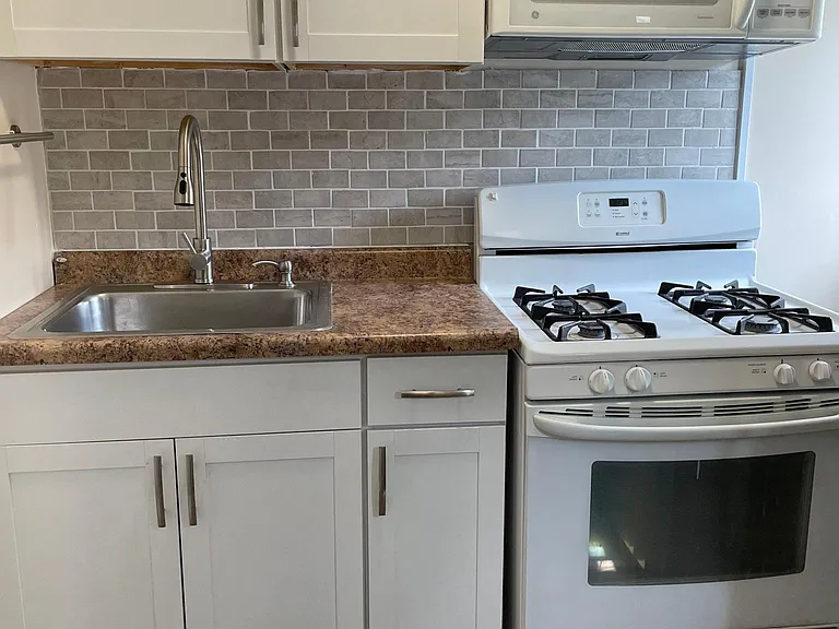 1013 Idlewood Ave #1 — Photo 4