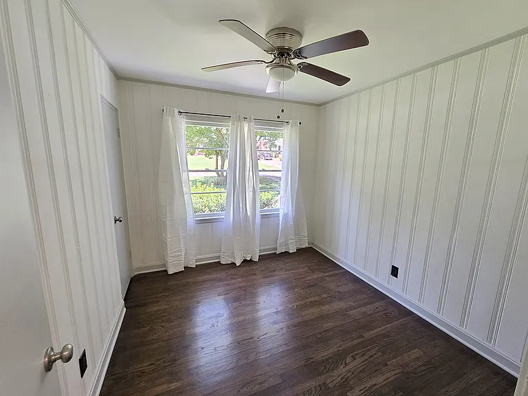 2863 Catalina Dr — Photo 25