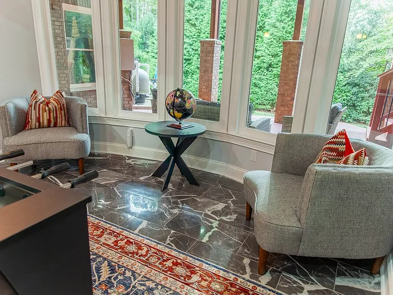 Building's Lounge
