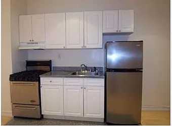 Rented by R New York