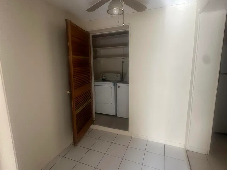 5725 NW 14th Ct — Photo 5
