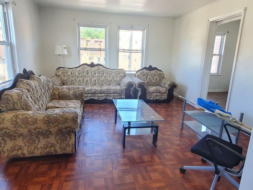 1st image of 59 Hamilton Ave Floor 3