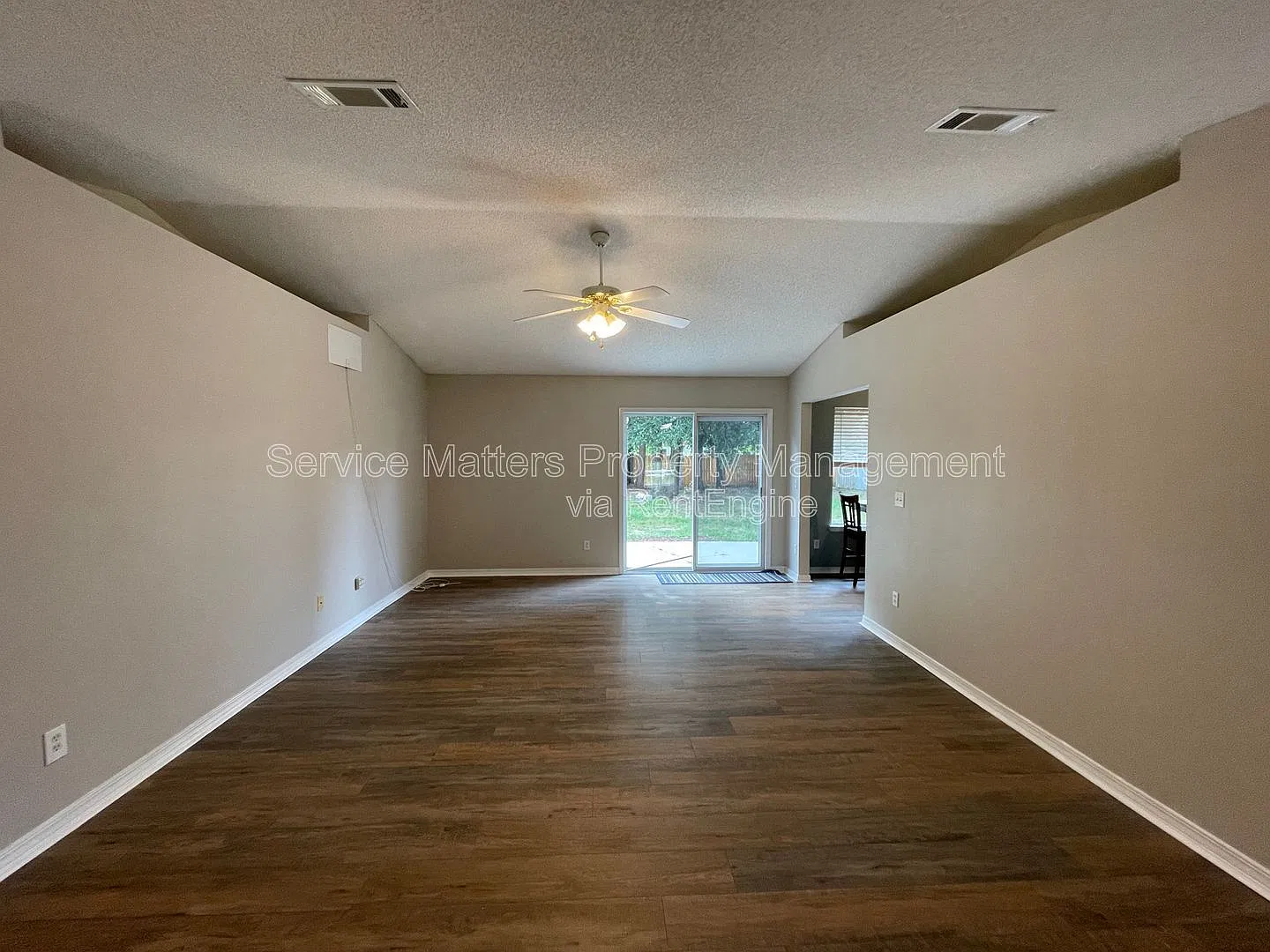 3 bed, 2.0 bath, 1610 sqft, $1,800 — Photo 2