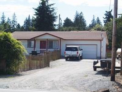 1962 SE Camano Dr, Camano Island, WA, 98282