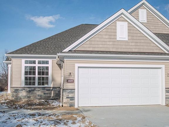 2nd image of 3809 Retreat Dr #20