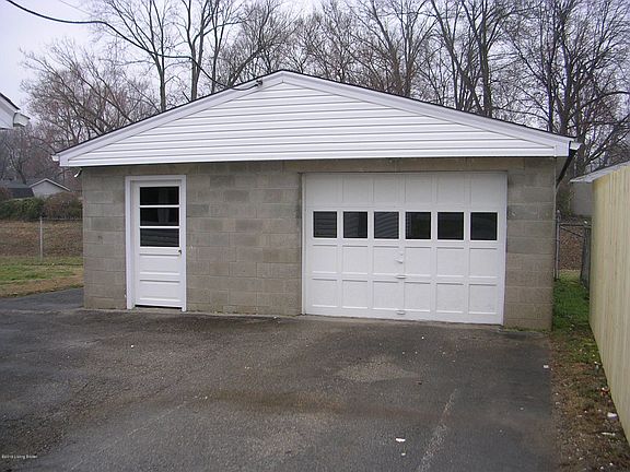 2nd image of 9414 Ponder Ln