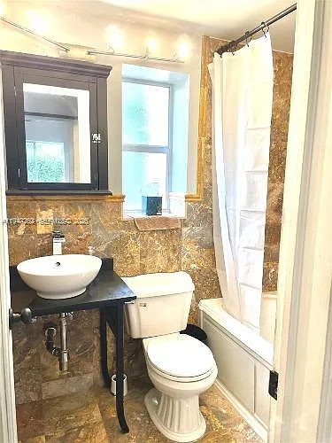 717 NE 16th Ave #717A — Photo 7