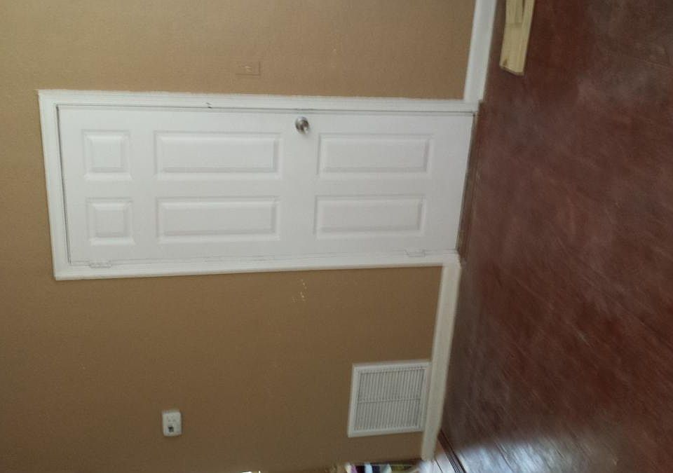 1st image of 1525 W 10th St