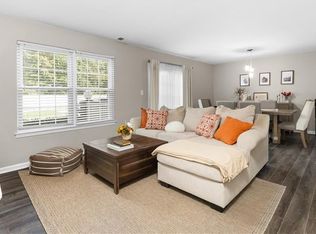 902 Rue Marseille, Chesapeake, VA 23320