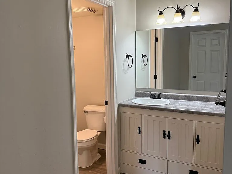 400 Browns Ct — Photo 28