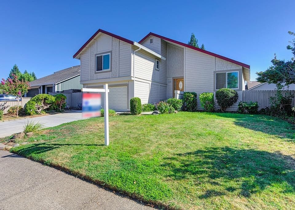 1st image of 8172 Woodlake Hills Dr