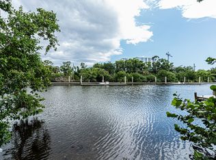 2140 Harbor Ln, Naples, FL 34104