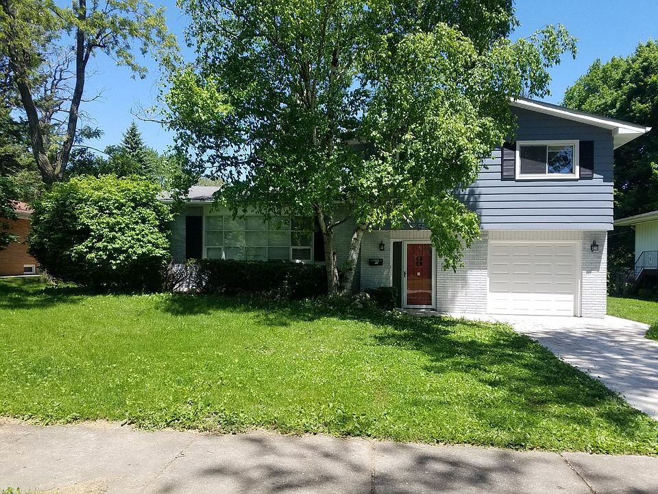 1st image of 106 Mariposa Ave