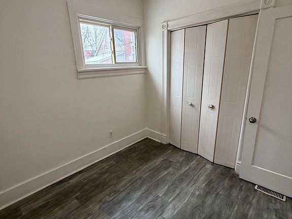 2nd image of 258 Hamilton Rd #2