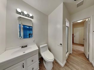 6833 Langdon Ave, Van Nuys, CA 91406
