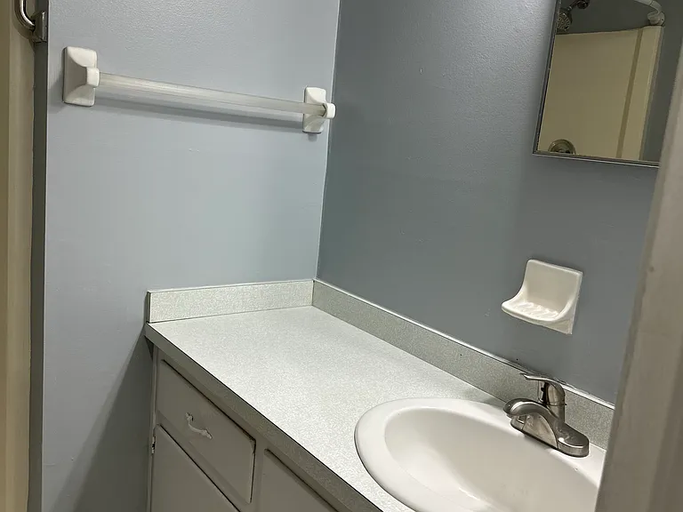 89 Dolphin Blvd E — Photo 11