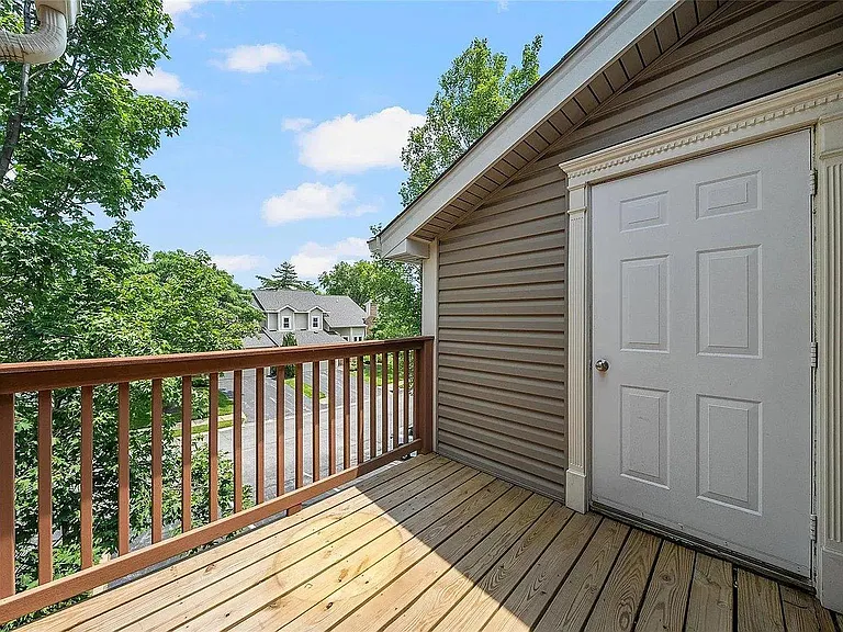 1025 N Spoede Rd — Photo 18