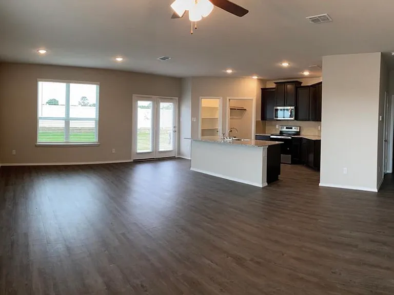 8990 Fair Oaks Dr — Photo 4