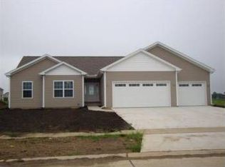 508 Harlan Wise Dr, Saint Joseph, IL