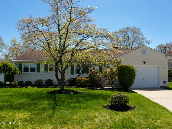 38 Asbury Avenue, Oceanport, NJ 07757