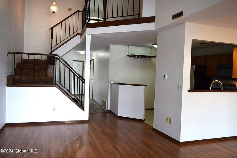 2nd image of 79 Stoney Creek Drive