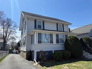 3rd image of 25 Essex St