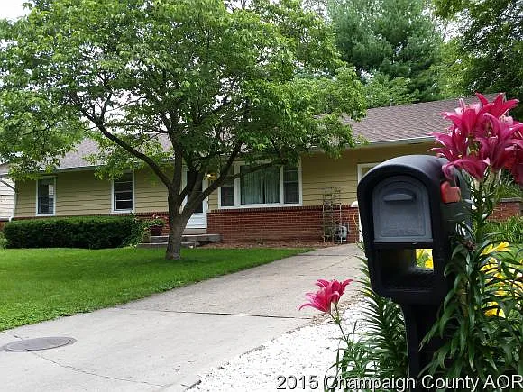 1812 Cypress Dr photo 1