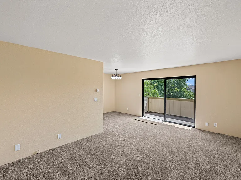 The Peppertree Apartments — Photo 2