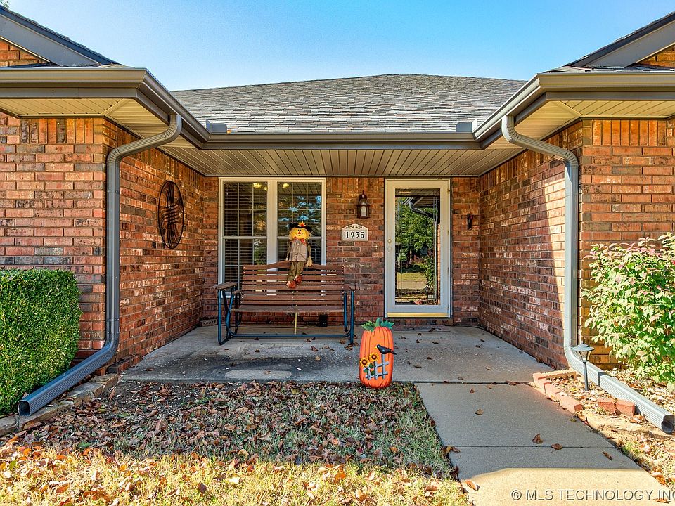 1935 Putnam Dr, Bartlesville, OK 74006 Zillow
