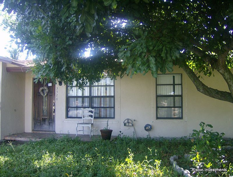 1st image of 3528 S Seacrest Blvd