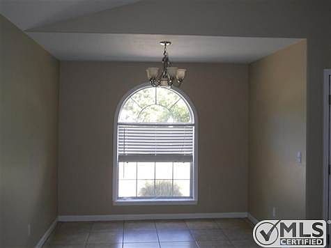 5th image of 128 Eastgate Way #128