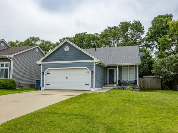 7014 Northview Dr, Urbandale, IA 50322