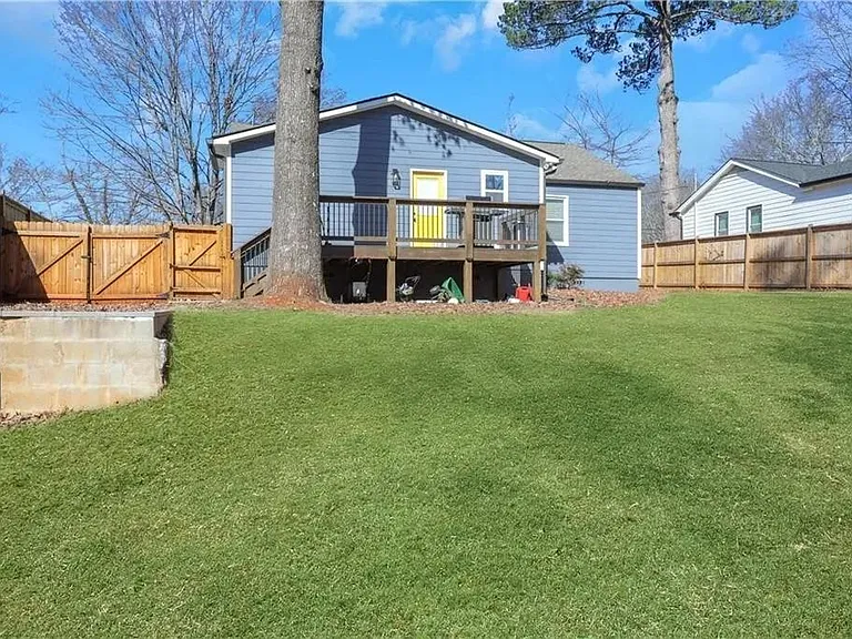 1770 Crestridge Dr SE — Photo 31