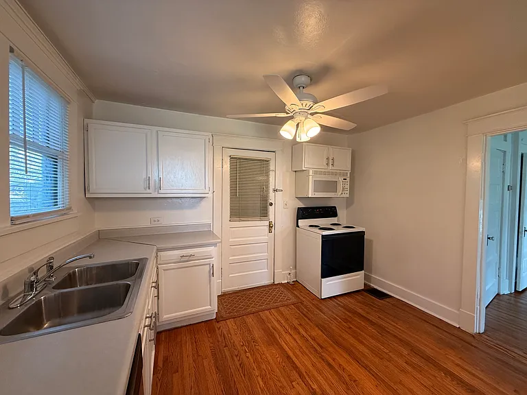 653 Wedgewood Ave #A — Photo 15