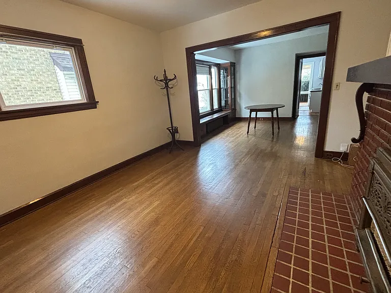 1671 Lincoln Ave — Photo 3
