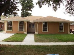 7540 Crestmont Rd, New Orleans, LA 70126