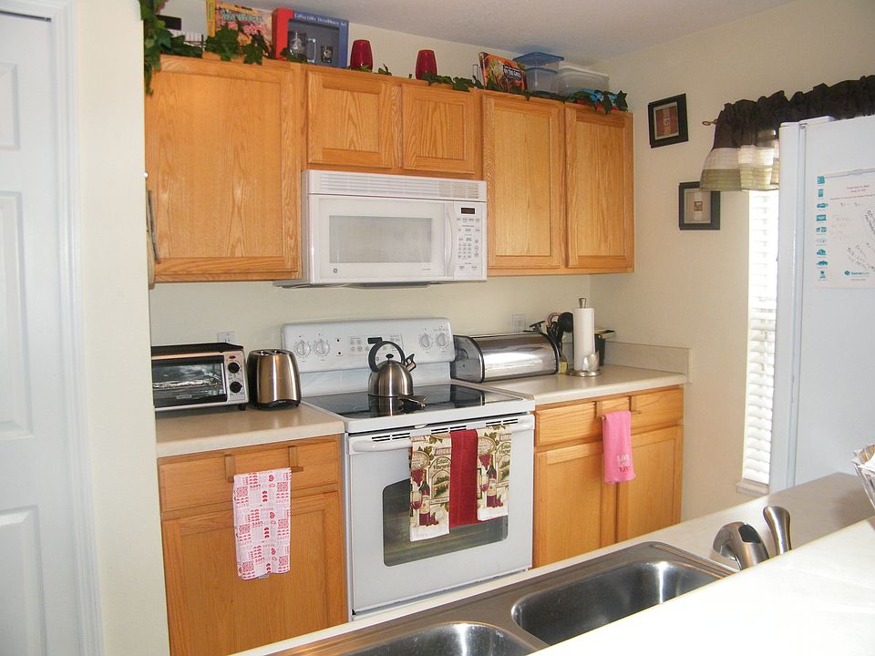 2nd image of 9927 Ashburn Lake Dr