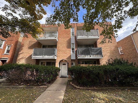 2nd image of 5625 N Kimball Ave APT 1A