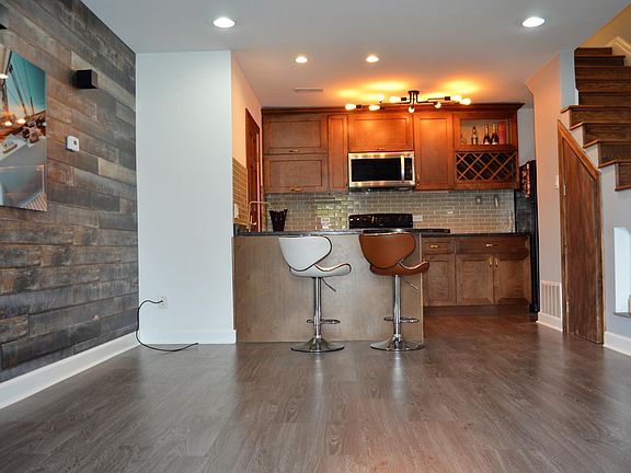 4th image of 1285 Wyndham Ln APT 105